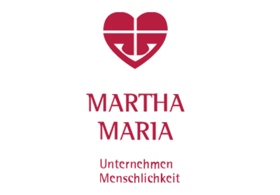 Logo Martha Maria in rot mit Slogan darunter 